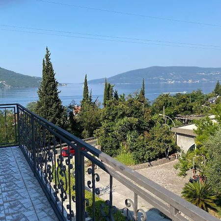 Vila Corovic Kumbor Bagian luar foto
