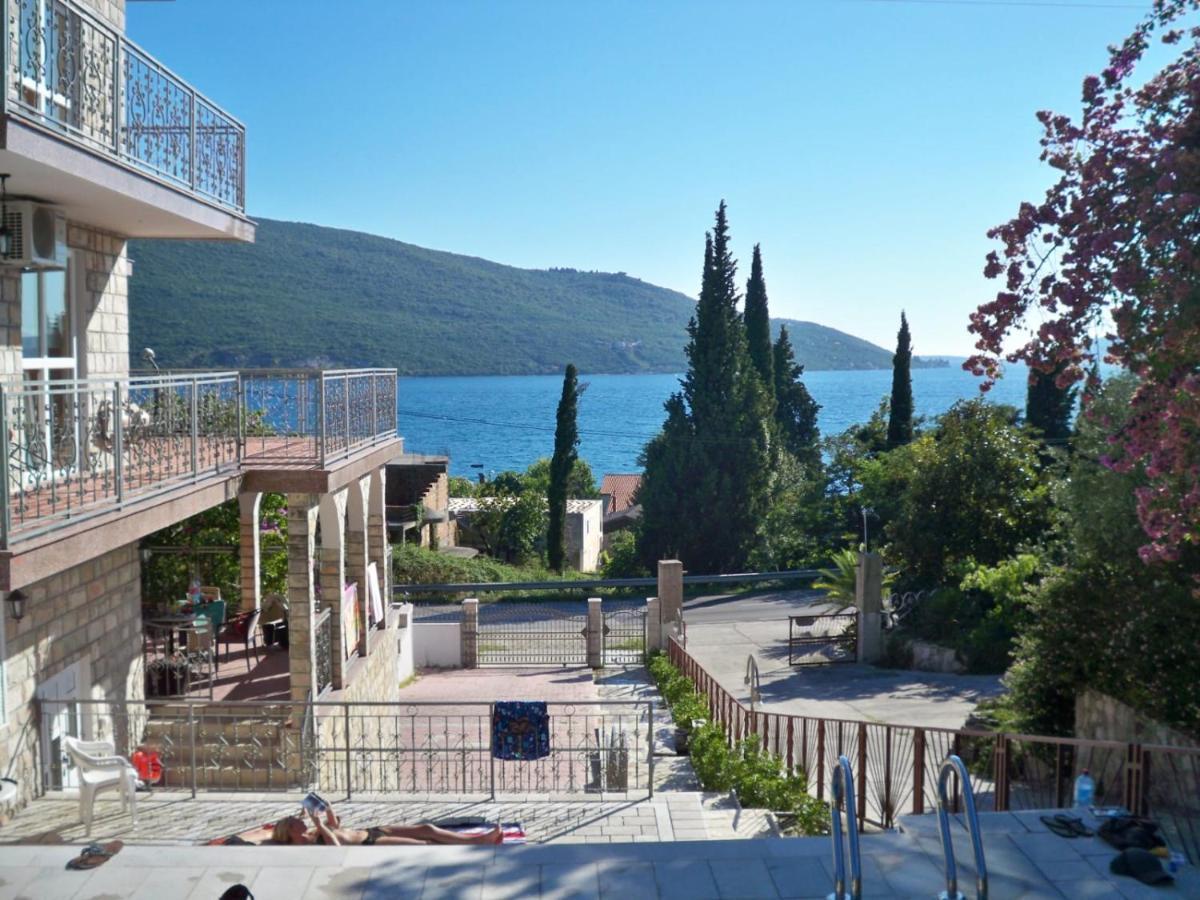 Vila Corovic Kumbor Bagian luar foto