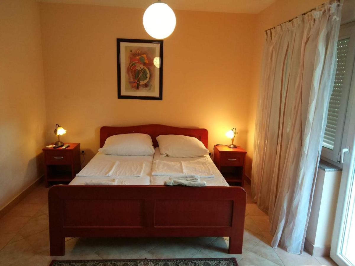 Vila Corovic Kumbor Bagian luar foto