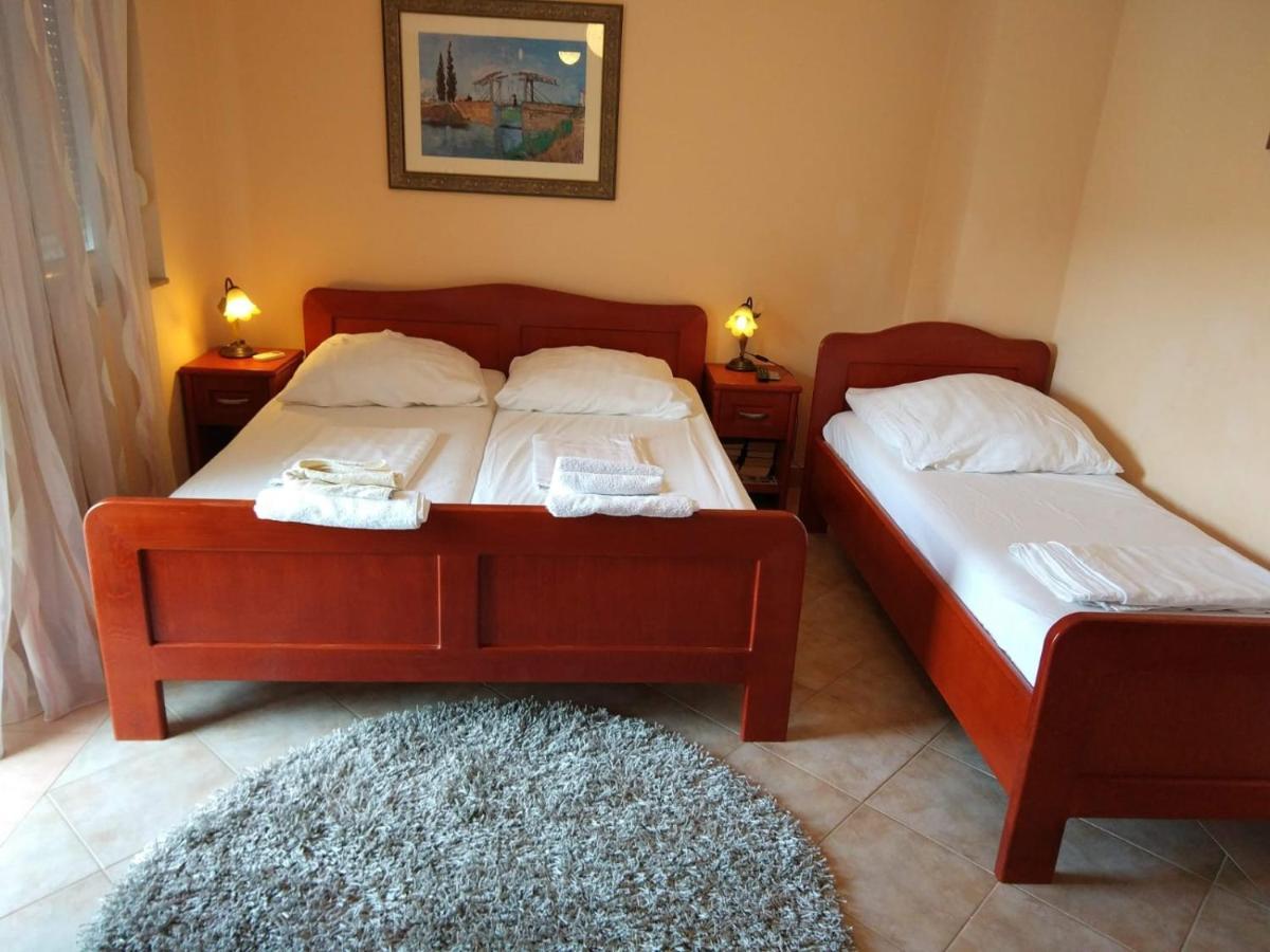 Vila Corovic Kumbor Bagian luar foto