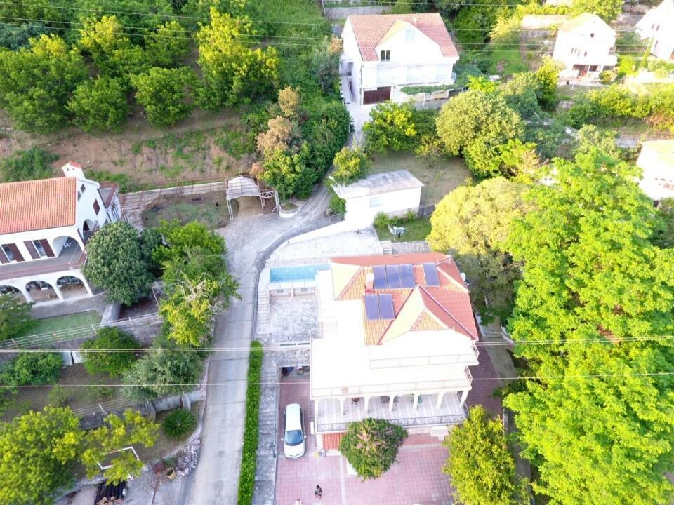 Vila Corovic Kumbor Bagian luar foto