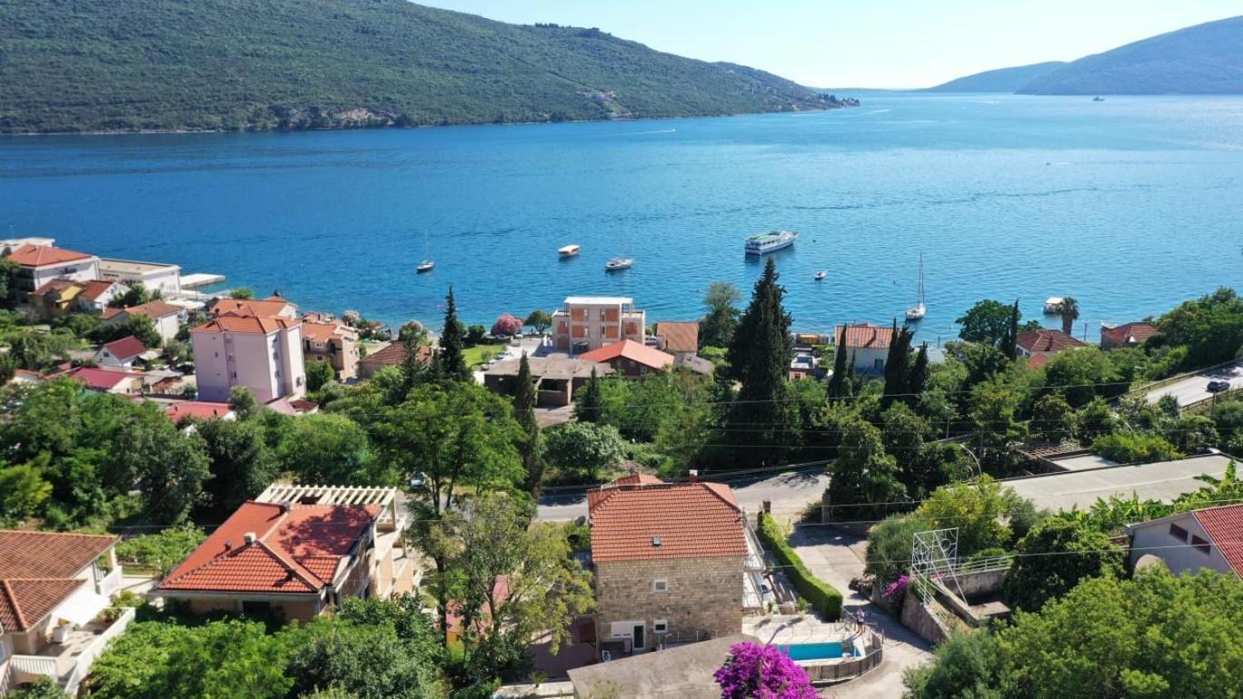 Vila Corovic Kumbor Bagian luar foto