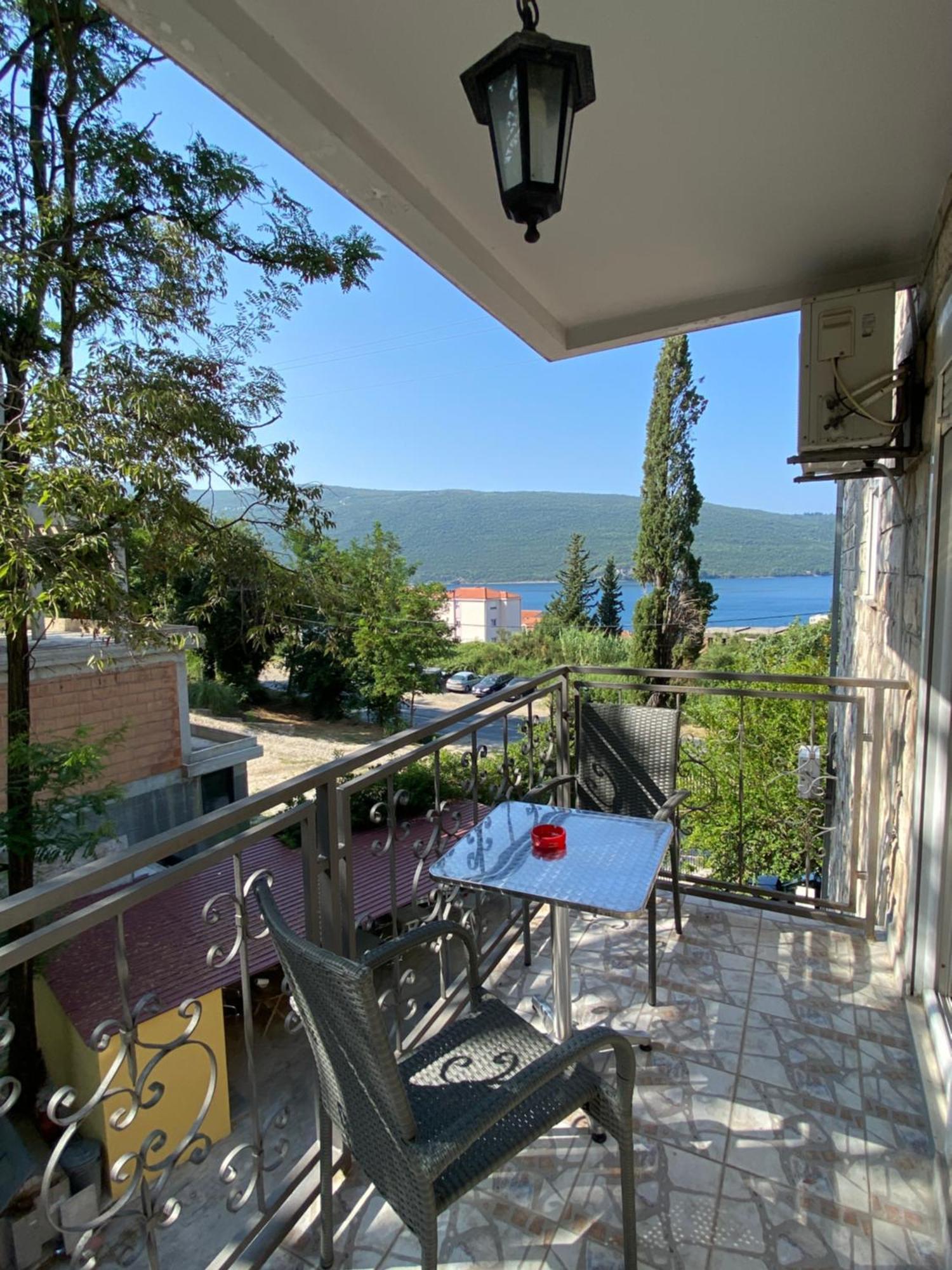 Vila Corovic Kumbor Bagian luar foto